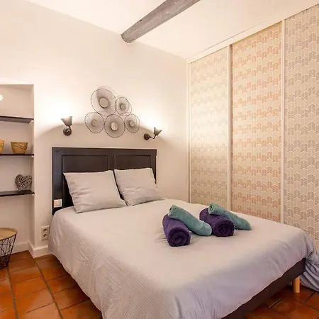 Апартаменты Charme Du Vieil Antibes, Au Calme 2/4pers. *